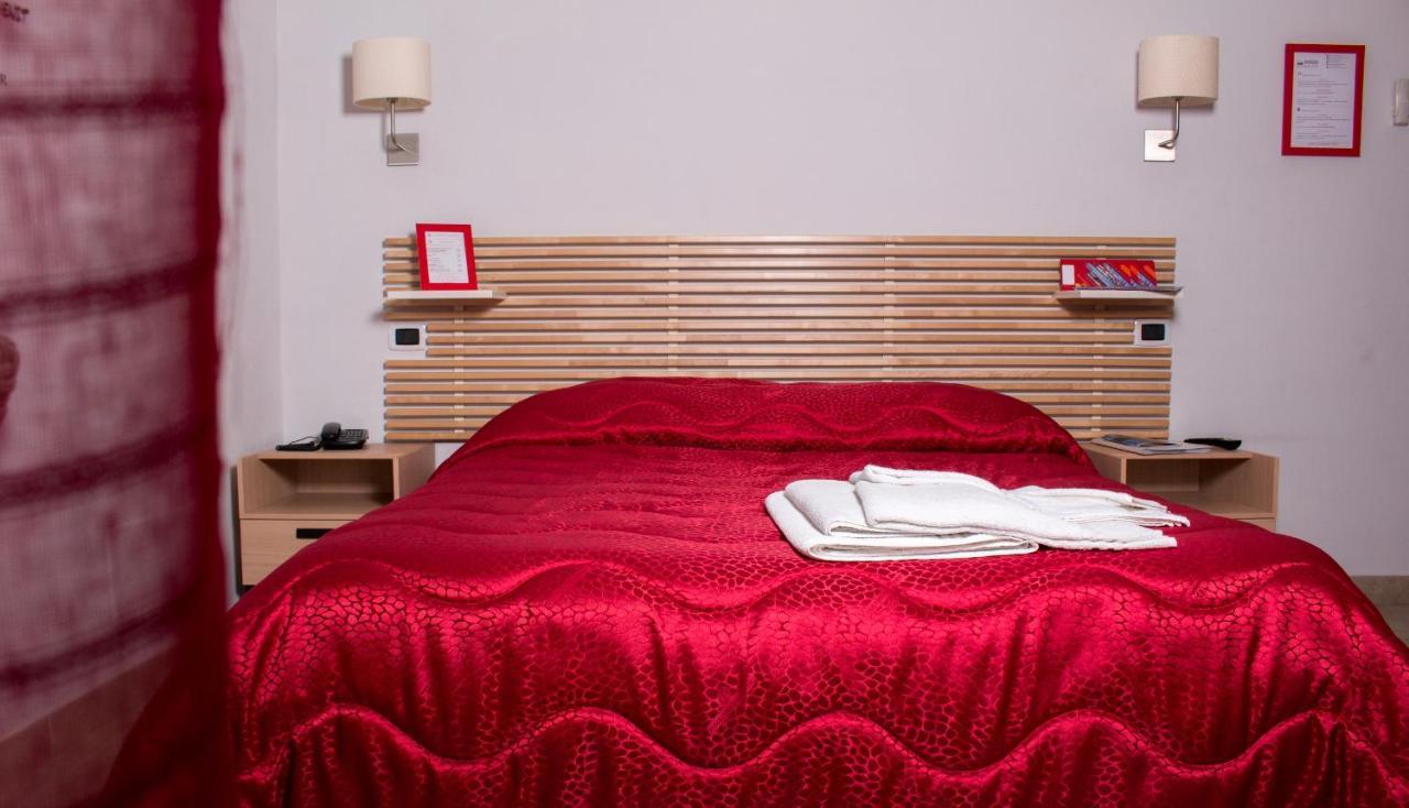 La Dimora Dei Borboni Hotel Портичи Екстериор снимка